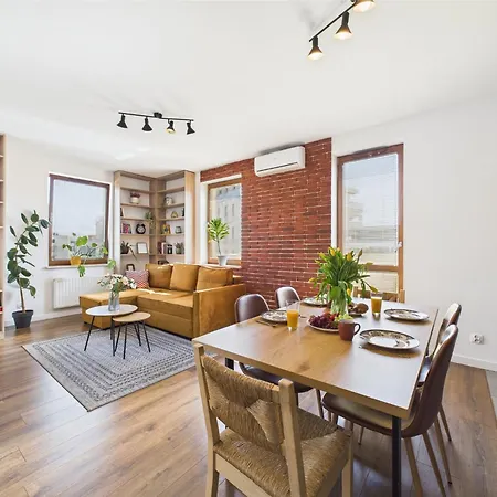 شقة Apartamenysnu, Sloneczny Premium, Centrum رادوم